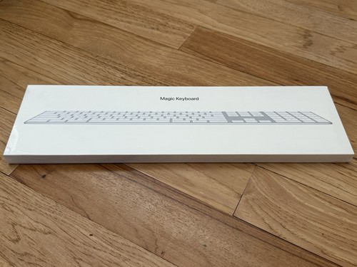Apple Magic Keyboard with Numeric Keypad MQ052LL/A NEW SEALED IN BOX - 第 1/3 張圖片