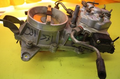Mercedes-Benz 190E 260E 300E FUEL DISTRIBUTOR 0438101012 & AIR