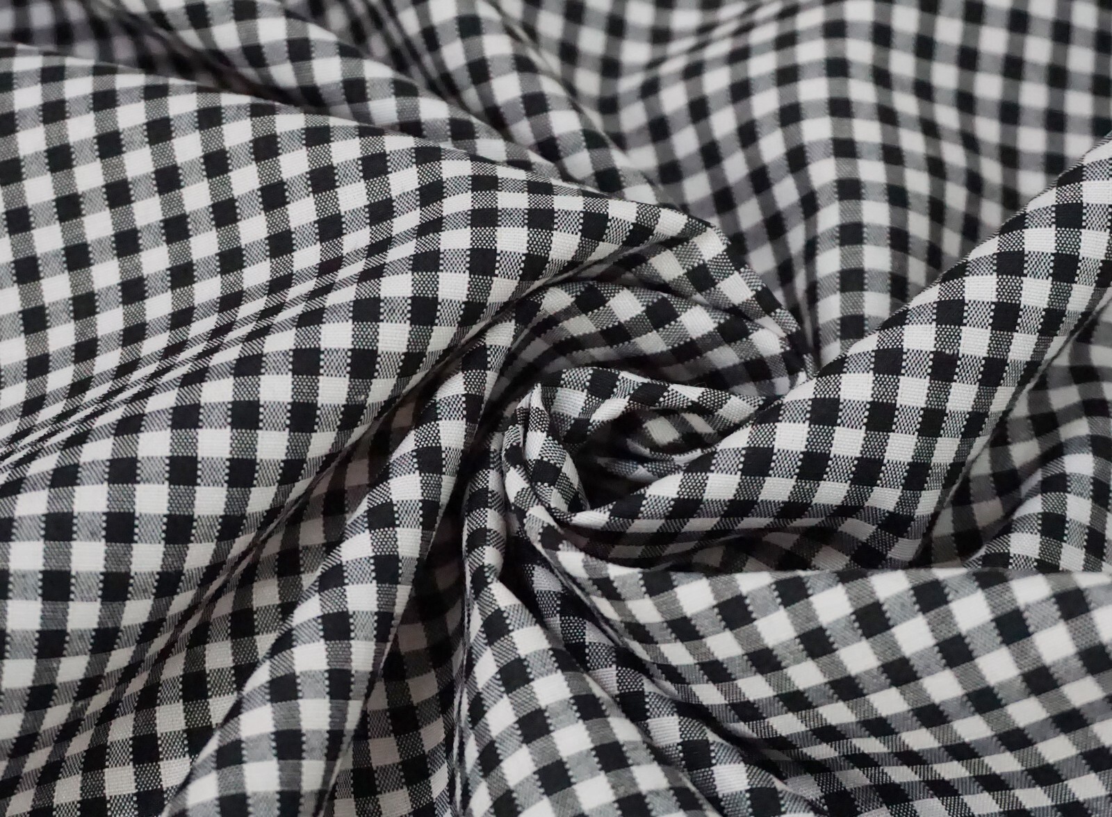 1/8" Polycotton Gingham Fabric Checked Squares Soft Dress Craft Uniform Material