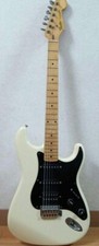 Guitare électrique Fender Stratocaster style vintage locking peg guitar p34