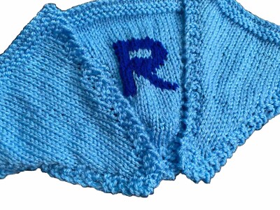 Handgefertigt personalisiert gestrickte Jagd ''''RILEY'''' Geschenk Baby Kleinkind BLAU