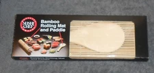 BAYCLIFF COMPANY SUSHI CHEF BAMBOO ROLLING MAT AND PADDLE COMPLETE IN BOX