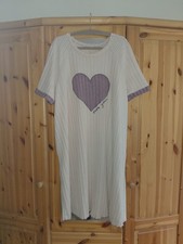 Hauskleid GR.52 neu Creme/lila HERZ