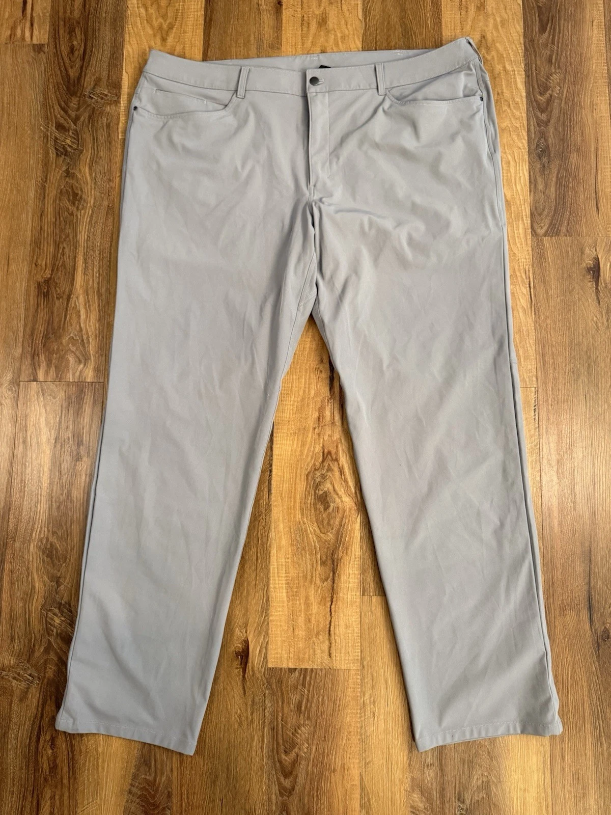 Lululemon Men’s Size 46 ABC Relaxed-Fit Pant Warpstreme Performance Gray