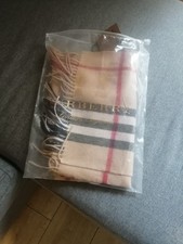 écharpe burberry 100% Cachemire 180x31 neuve