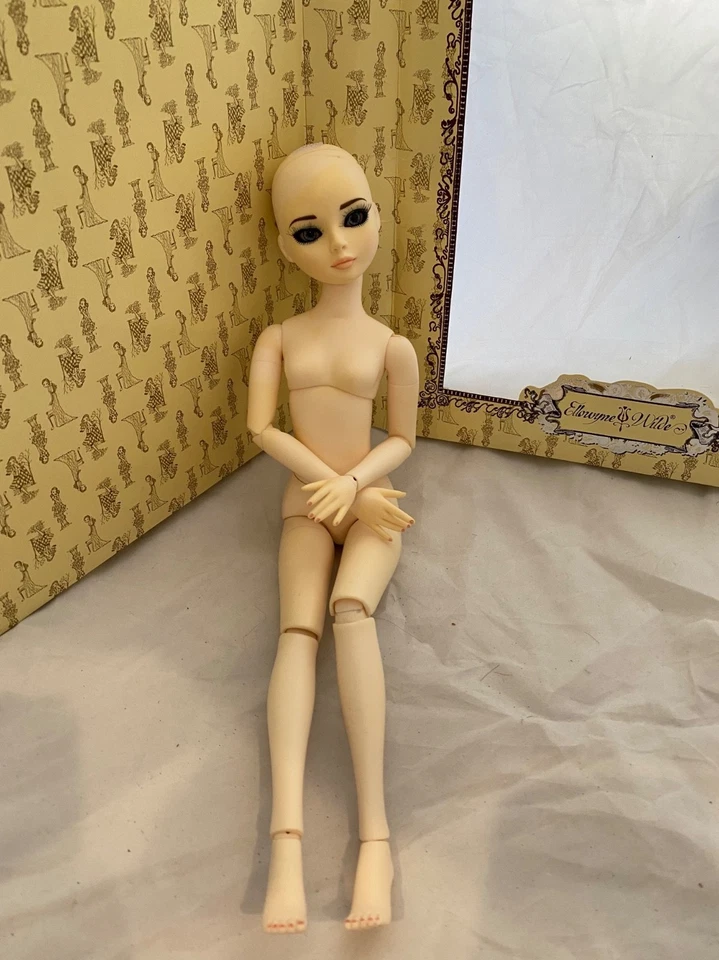 Ellowyne Wilde "Royal Rock" SOLO MUÑECA RESINA DESNUDA - Tonner Wilde Imagination Foto 3 de 4