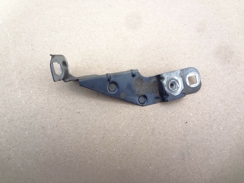 BMW 1er E81 Kotflügel Halter Befestigung oben links 17tkm