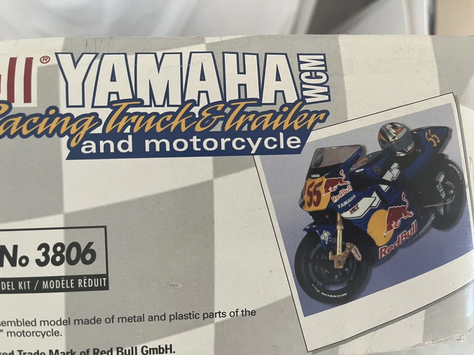 ITALERI RED BULL YAMAHA Racing Truck/Trailer W/Motorcycle 1/24 Model Kit (NIOB) - Image 4 of 4