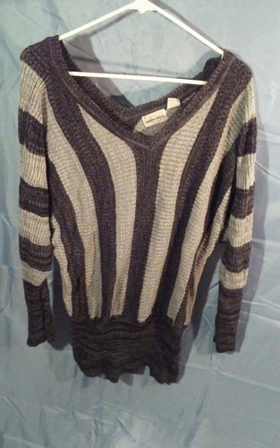 Vintage Caren Sport Acrylic Sweater V 