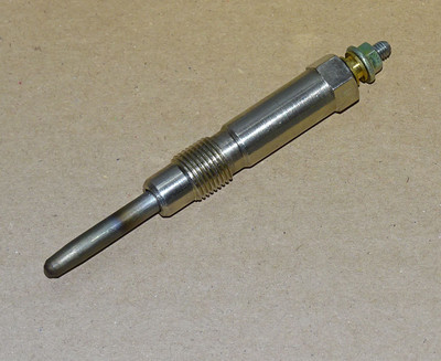 Glühkerze Glühstift 10,5V für John Deere Lanz 100 200 300 500 Traktor 175