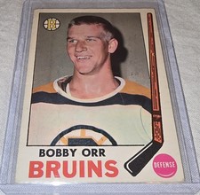 1969-70 Topps #24 Bobby Orr - Crease Across Bottom, Good Centering