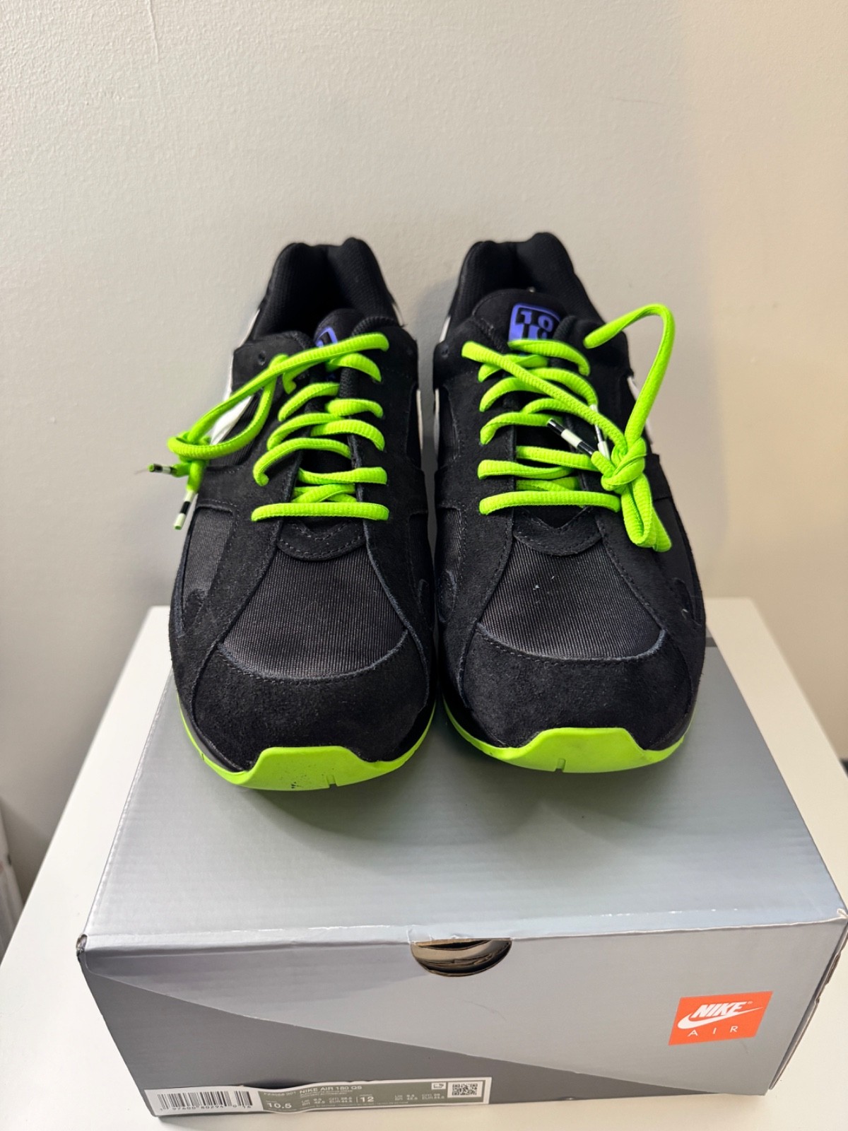 Sz 10.5 Nike Air Max 180 QS Joker Black White Action Green - BRAND NEW SNEAKER