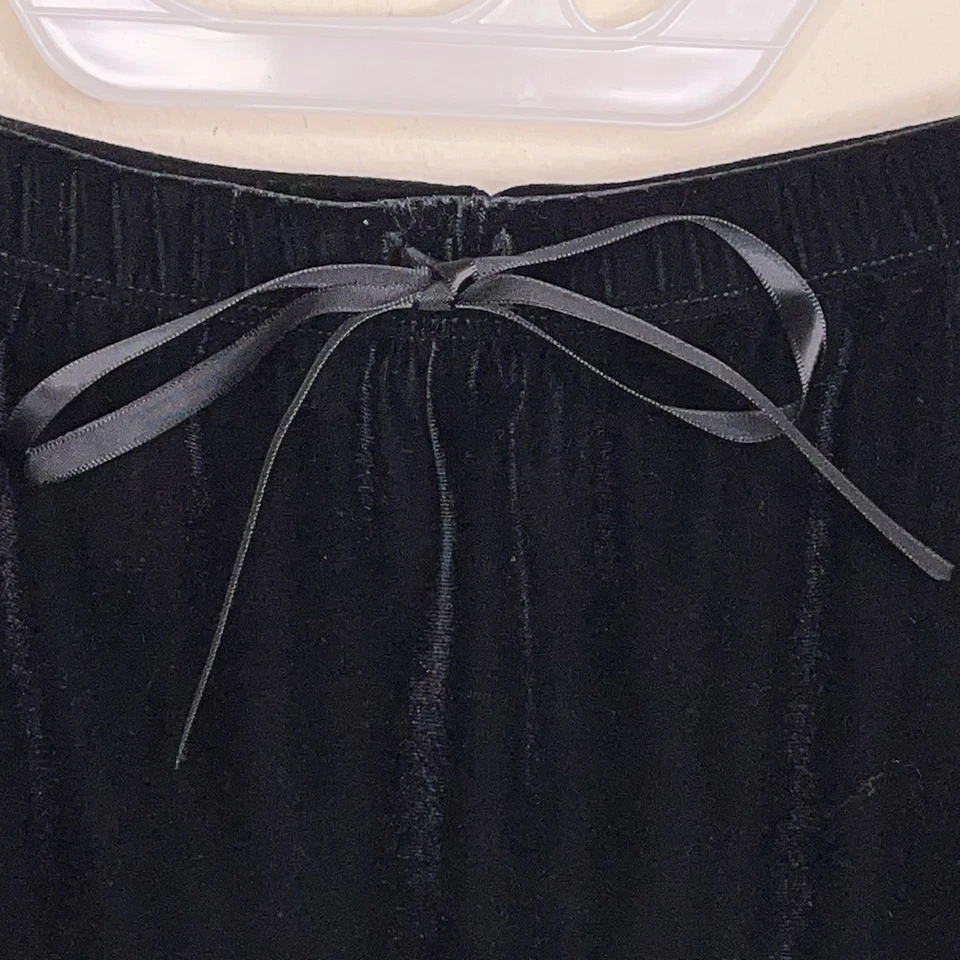 Maxi falda elástica con acento de corazón de terciopelo negro talla 14 para niñas Foto 3 de 4