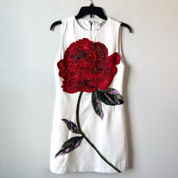 alice + olivia バスキア　ノースリーブミニワンピース alice + olivia バスキア ノースリーブミニワンピース - メルカリ