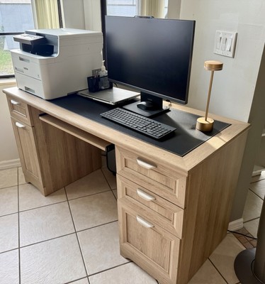 Mesa De Trabajo Para Oficina O Computadora. De Madera. En Perfecto Estado
