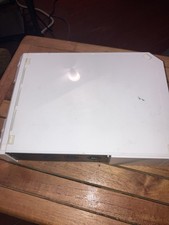 Nintendo Wii Video Game Console RVL-001 White -Powers on -selling for parts