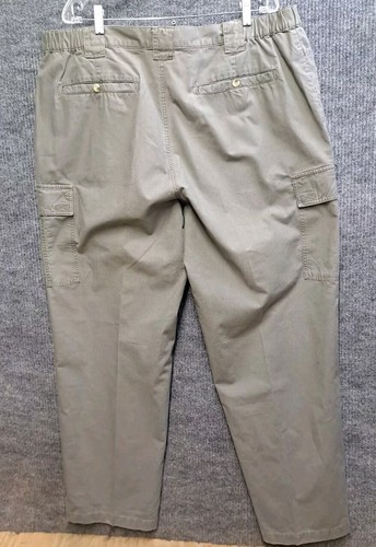 Columbia Gray Cargo Utility Pants XL Mens 42 x 32 Pleated - Picture 5 of 5
