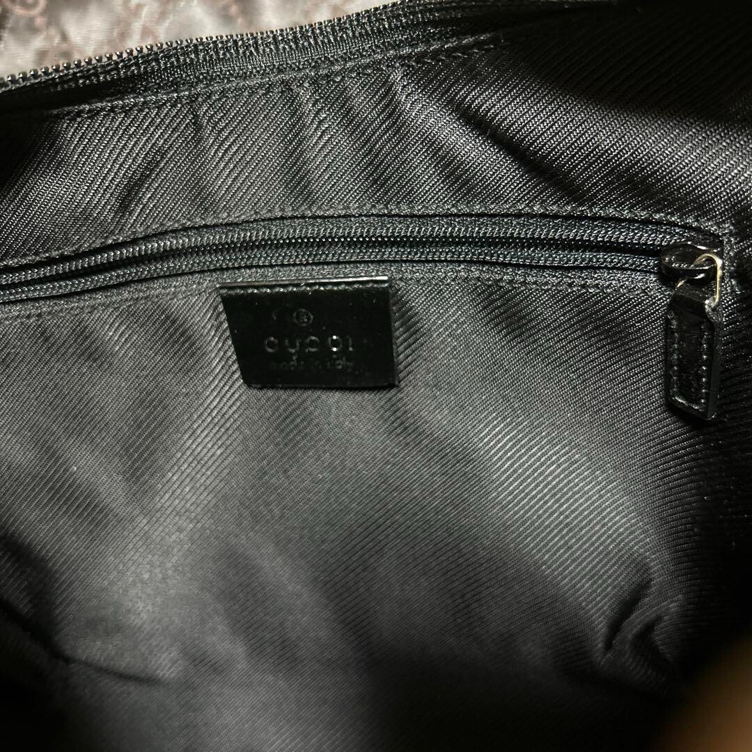 GUCCI Shoulder bag Half Moon Gold Hardware Accessory Pouch GUCCI Shoulder bag Half Moon Gold Hardware Accessory Pouch