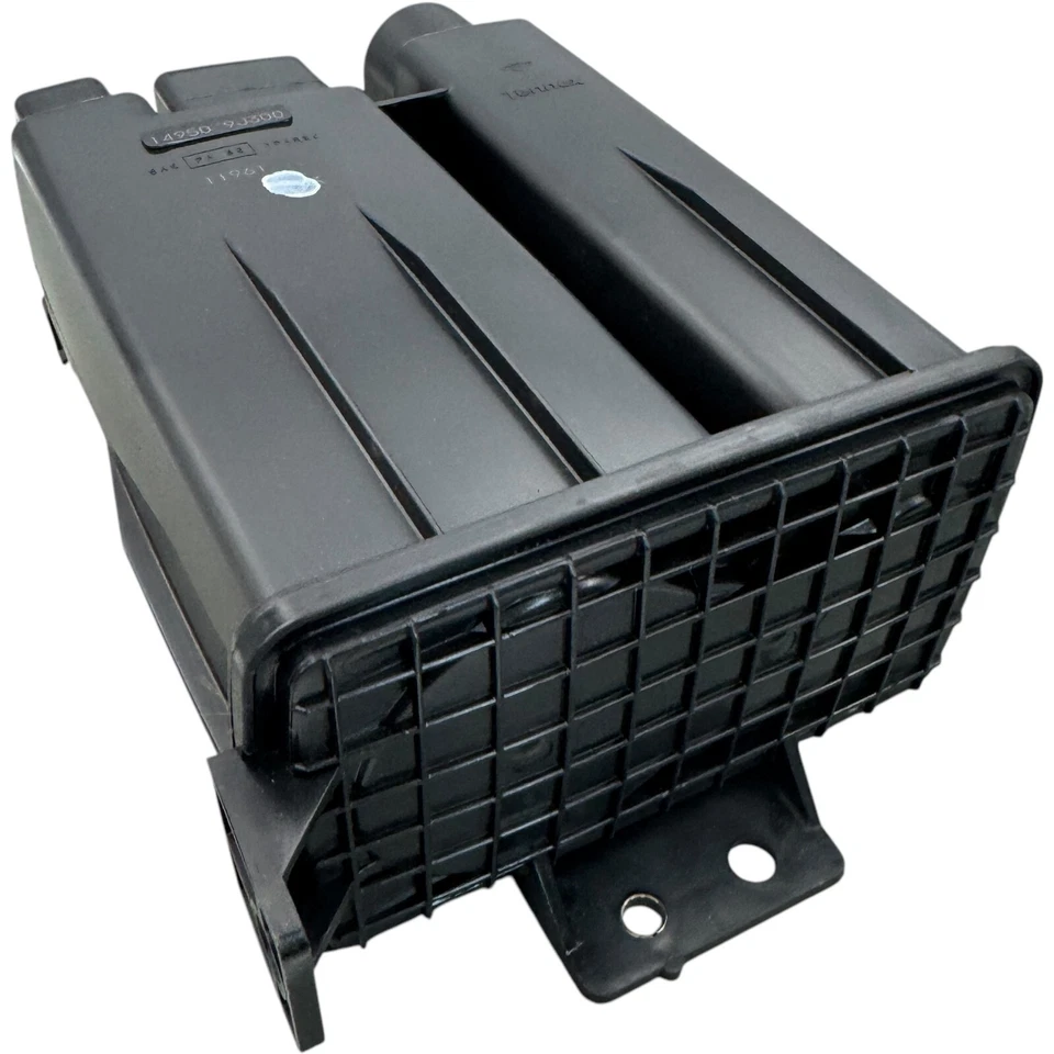 Bote de vapor Standard Motor Products CP3101 para Nissan Altima 2004-2013 Foto 4 de 4