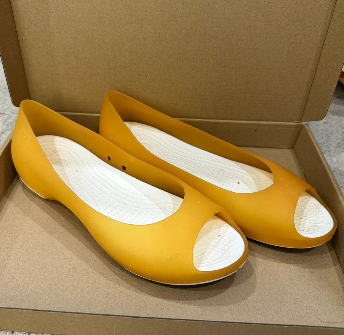 Preços baixos em Tênis Crocs Amarelo para mulheres | eBay