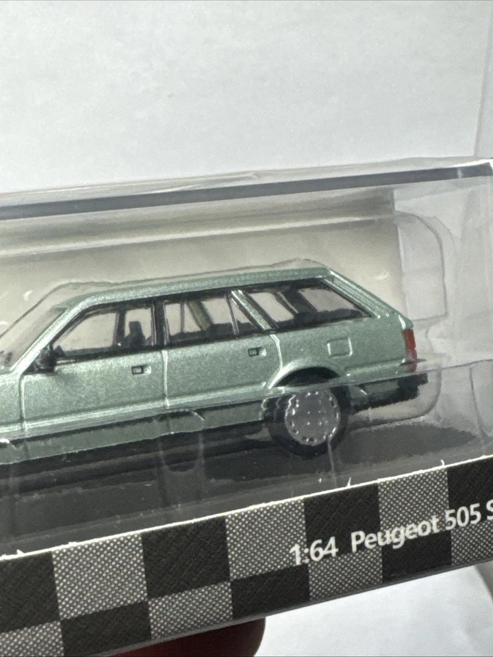 DCT DieCast Team 1/64 🇨🇵 Peugeot 505 SW (1986) Green Vert - Photo 4/4