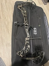 Mathews Lift 29.5 Archery Compound Bow. “Mossy Oak Bottomlands”. RH