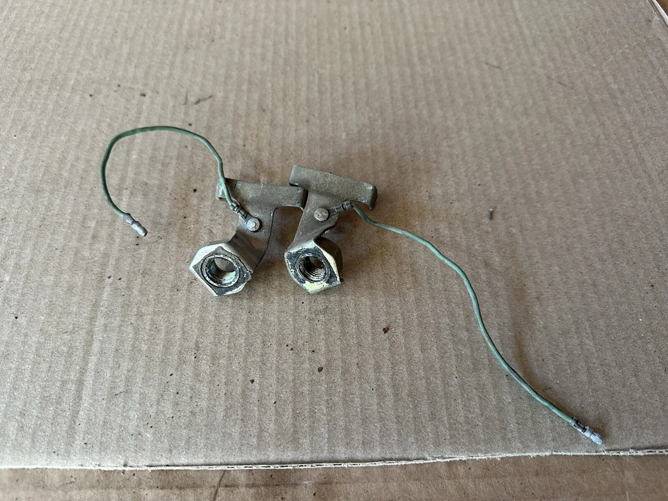 Juego de soportes de montaje interno para cubo de faros 82 Honda CM450E OEM CM450 CM400-93 Foto 3 de 3