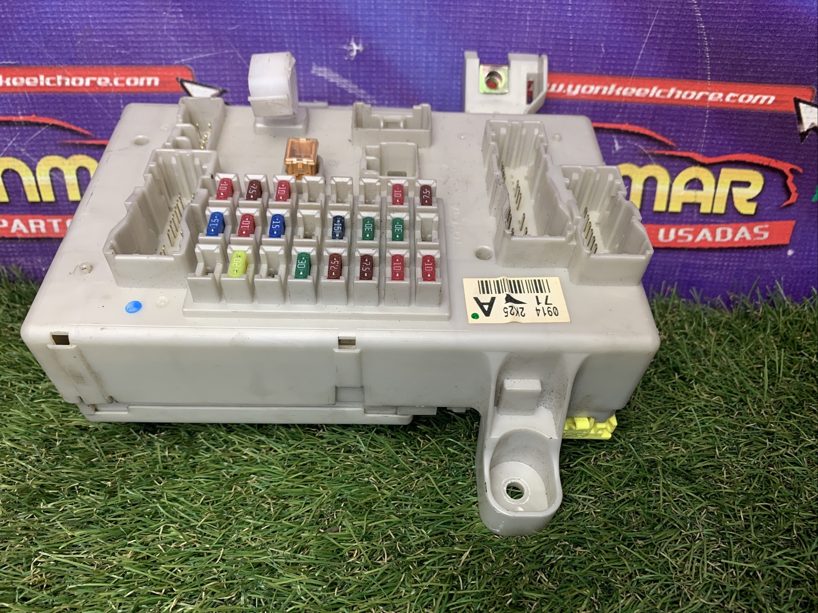 0305 Toyota 4Runner Dash Panel Junction Control Fuse Box Flasher