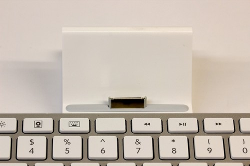 Apple MC533LL/B Keyboard Dock A1359 (For 1st, 2nd, & 3rd Gen iPad)^ - Afbeelding 3 van 4