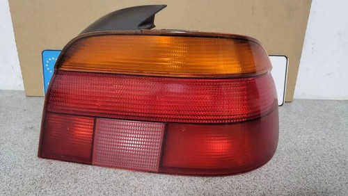 BMW 5 E39 Rücklicht hinten links 8358032 2.50 Petrol 125kw 2000 33755296