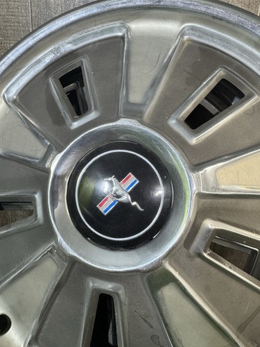 Set of 3 Vintage Ford Mustang Hubcaps 14” OEM Wheel Covers Classic Pony - Picture 5 of 9