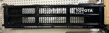 1984-1986 Toyota Truck 4wd Grill Oem Toyota Original Very Nice 1984-1986 Toyota Truck 4wd Grill Oem Toyota Original Very Nice