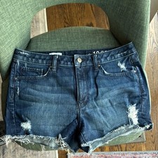 Gap Women s slim cut off s Distressed Denim Women's dark wash jean Shorts 30 EUC