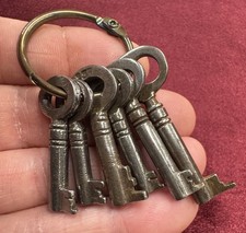        Vintage Antique Skeleton Keys