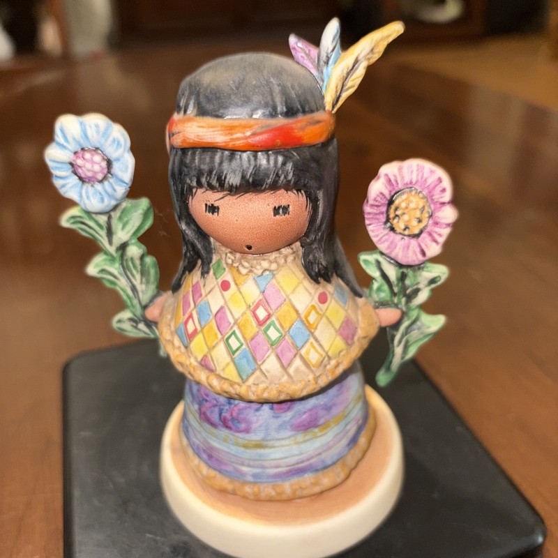 1988 Hummel Goebel Club Degrazia Nativity Little Cocopah Indian Girl Special Ed.