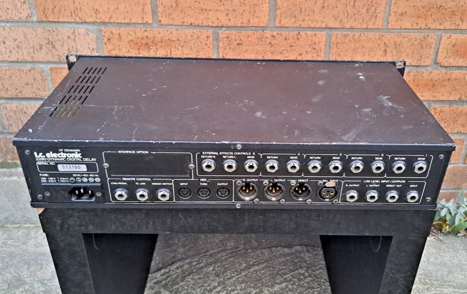 TC Electronic 2290 Dynamic Digital Delay + Effects Control Processor 1980s - Image 4 of 4
