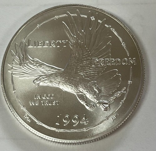 1994-W $1 Silver Commemorative Coin POW Museum - Picture 2 of 3