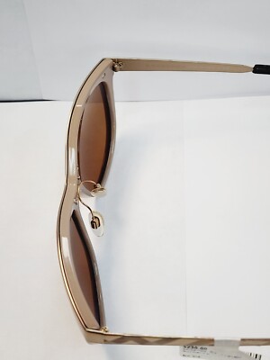 BURBERRY Woman display picture 1