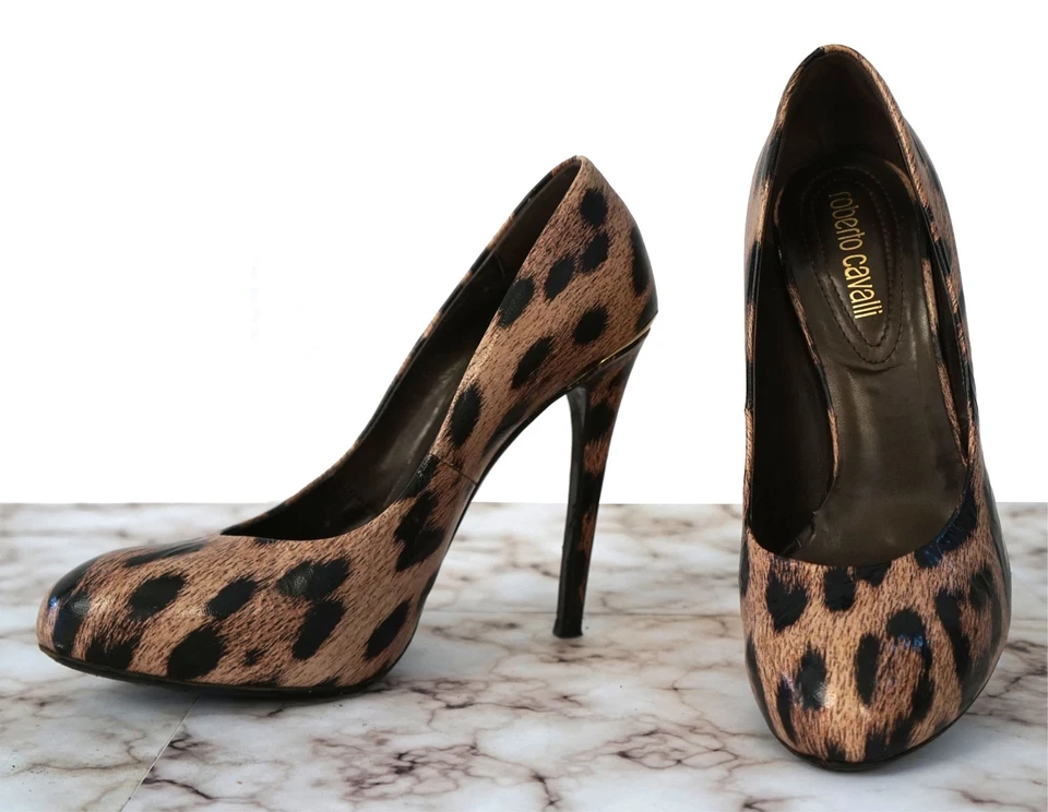 Zapatos de tacón de cuero con estampado de leopardo Roberto Cavalli 37,5 EE. UU. 7 Foto 2 de 3