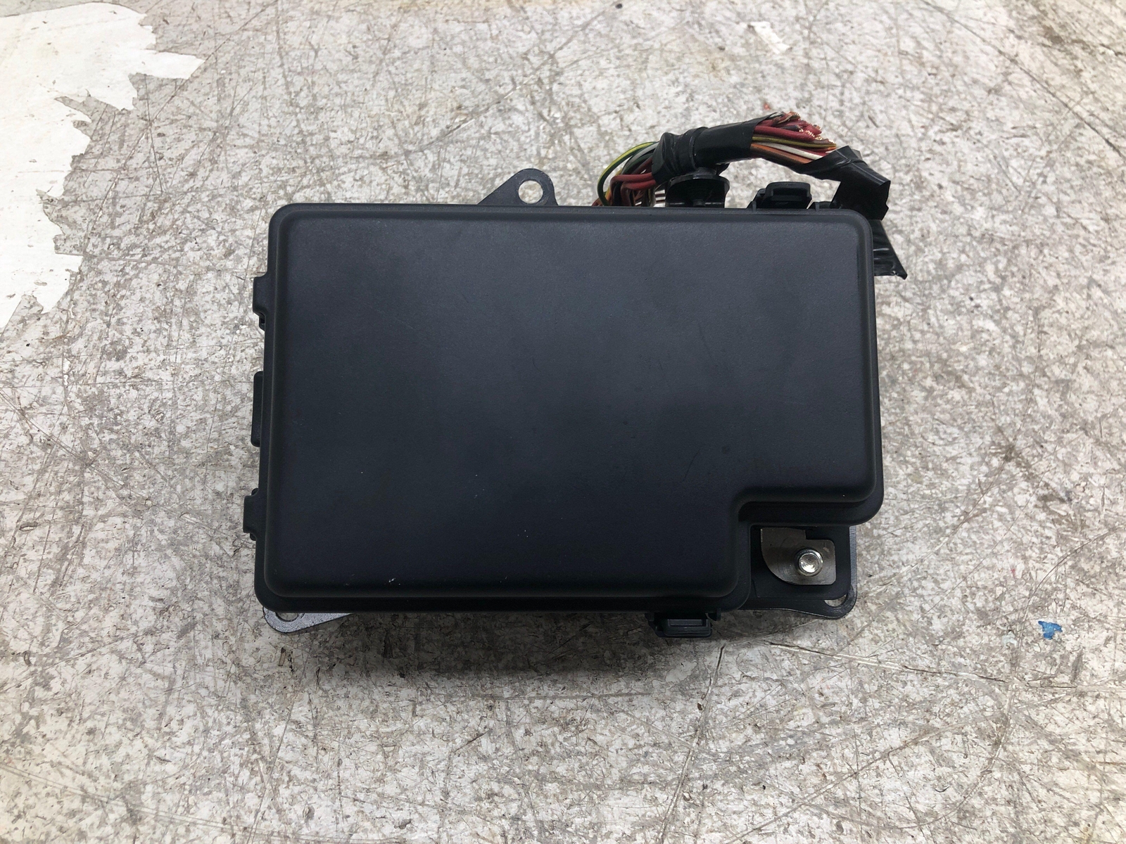 2009 ASTON MARTIN VANTAGE REAR FUSE BOX RELAY POWER BLOCK 4G43-14A073-AJ OEM