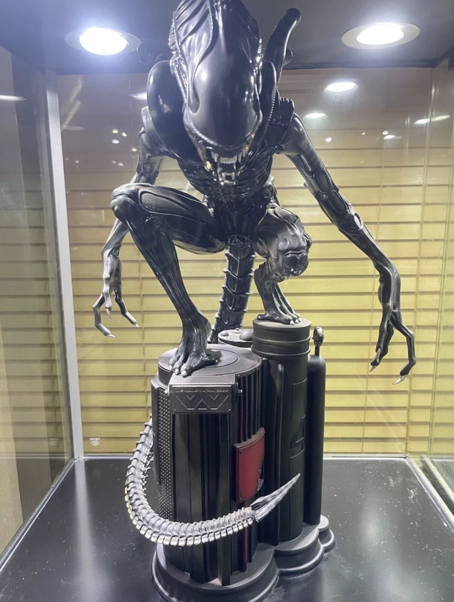 Sideshow Aliens Alien Warrior maquette Limted Statue only One
