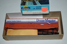 HO Scale Athearn 5274 Dresser-Magcobar 50' Single Door Boxcar 42886 C42428