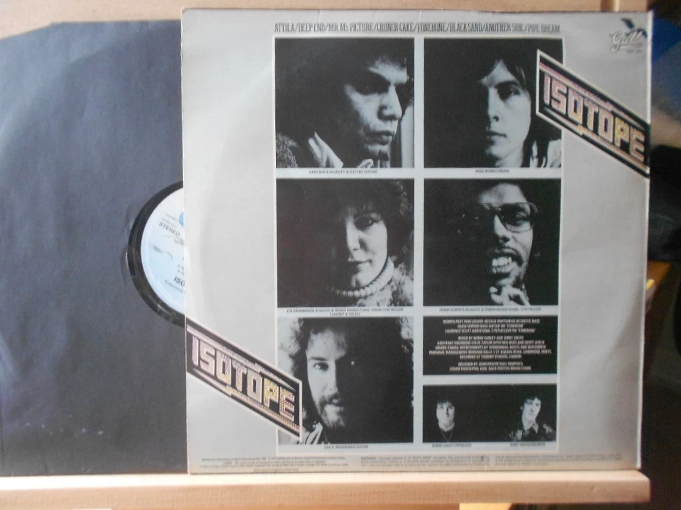 isotope : deep end (uk) - Photo 2/2