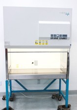 Kendro HeraSafe HS12 Biosafety Cabinet Class II A2, 120V 60Hz, Used (3373972)