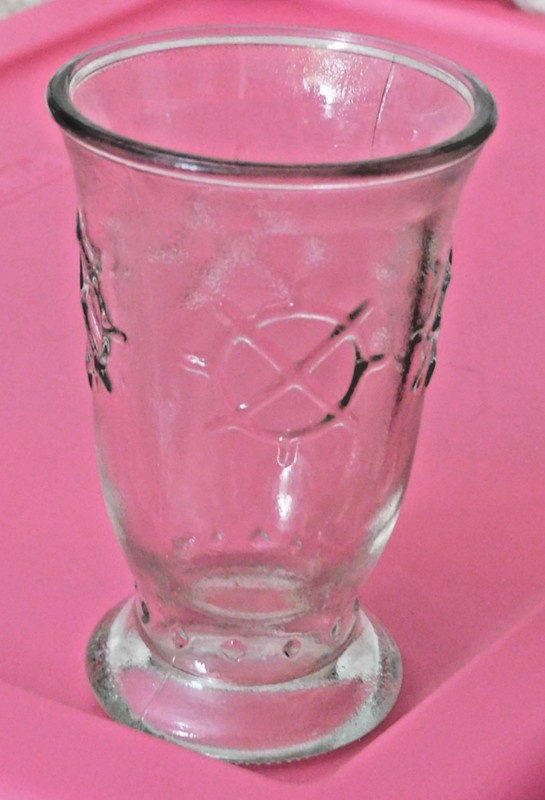 Sau-Sea Shrimp Cocktail Glass w/4 Nautical Steering Wheels around the sides