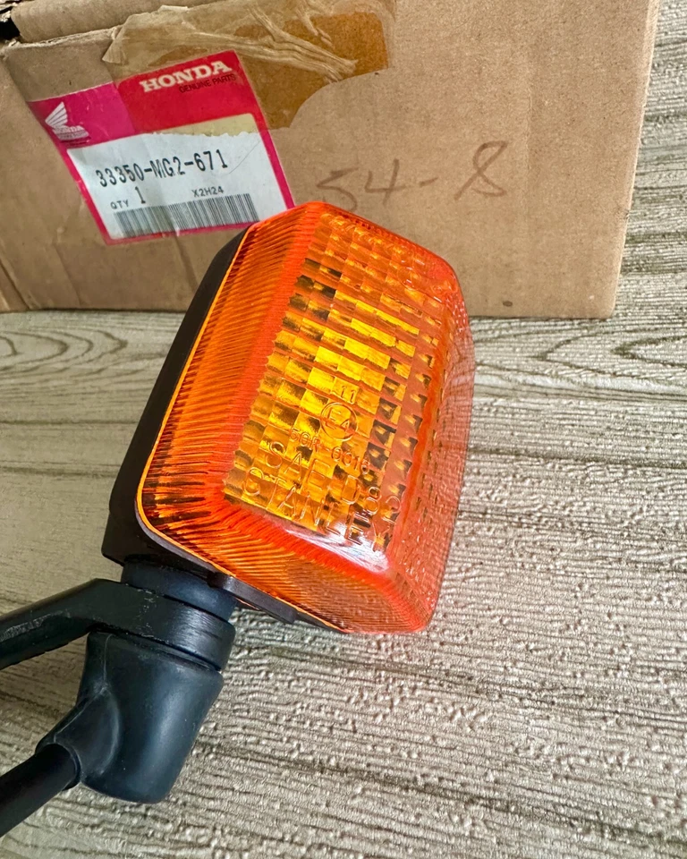 PAR INDICADOR INTERMITENTE DELANTERO HONDA XL600R 33350-MG-2671 & 33300-MG2-671 Foto 4 de 4