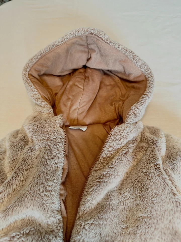 考拉宝宝毛绒熊外套 1 件套套装 - 尺寸 9-12 个月 - 全新 — 第 3/4 张图片