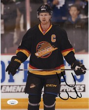 Vancouver Canucks Henrik Sedin Signed Autographed 8x10 NHL Photo JSA COA #2