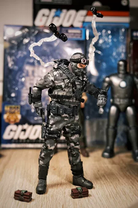 Firefly GI Joe One:12 Collective Mezco Toyz Figure In Stock
