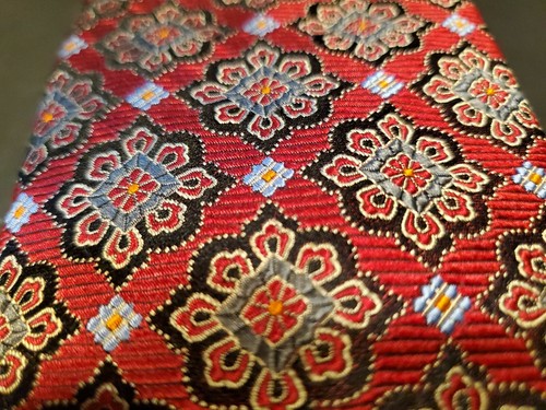 JoS. A. Bank 100% Silk Tie Geometric Octagonal in Red, Black, Grey and Blue EUC - Picture 11 of 12